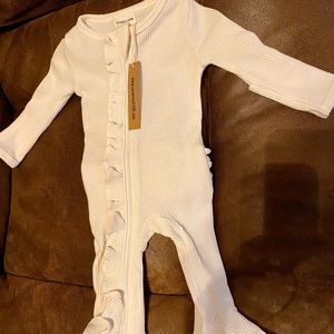 NWT Spearmint Love Organic Waffle Ruffle -Snow